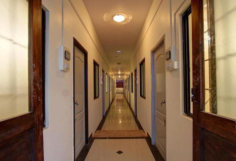 ホテル Oyo 78103 Flagship Grand Nest Inn