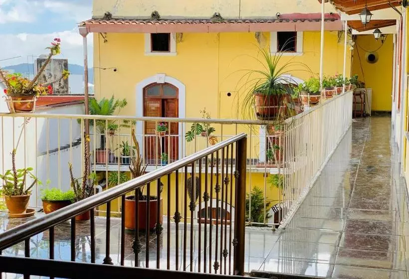 هتل Real De Juarez