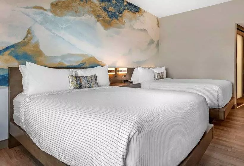 Cambria Hotel Orlando Airport