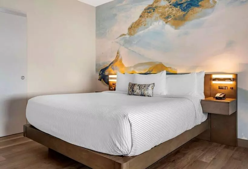 Cambria Hotel Orlando Airport