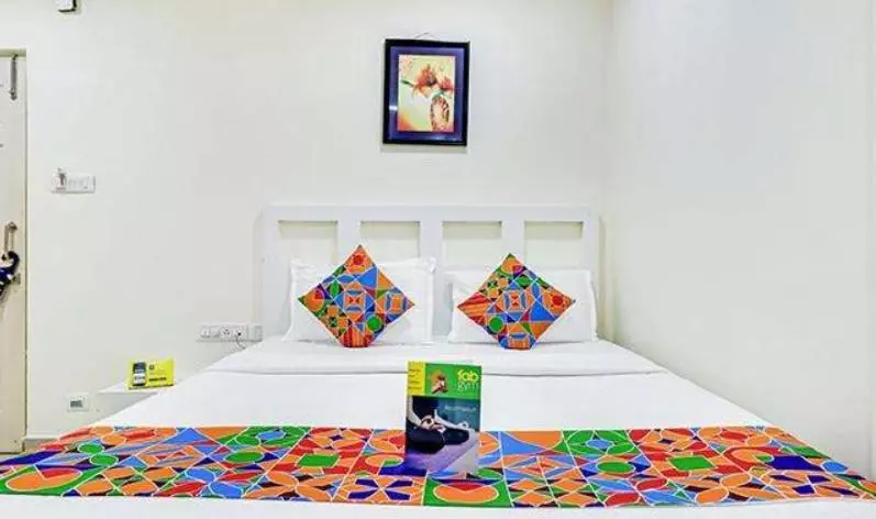 ホテル Fab Colors Apartment