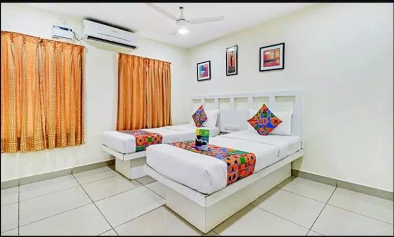 ホテル Fab Colors Apartment