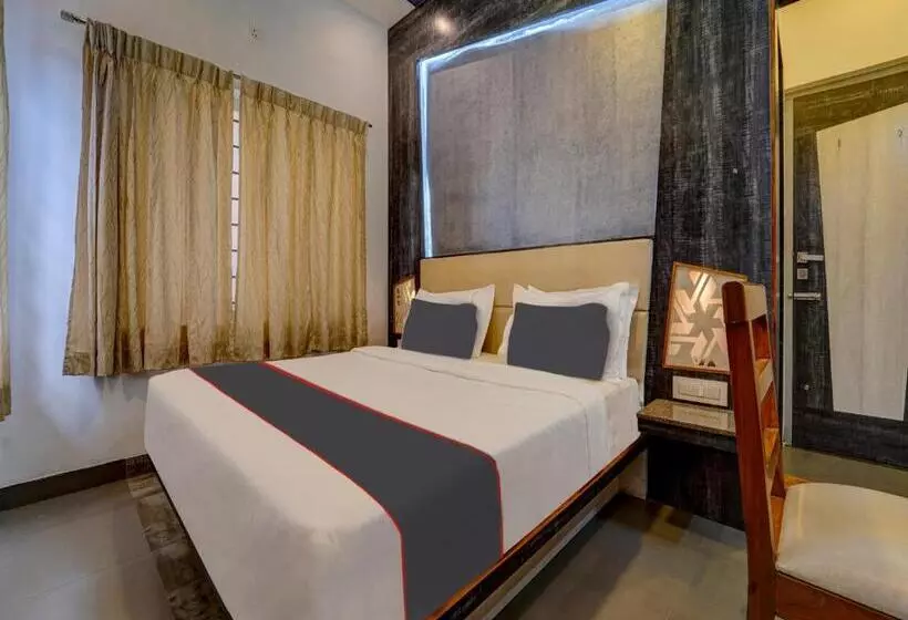 هتل G Silver Srj Thaneesh Residency