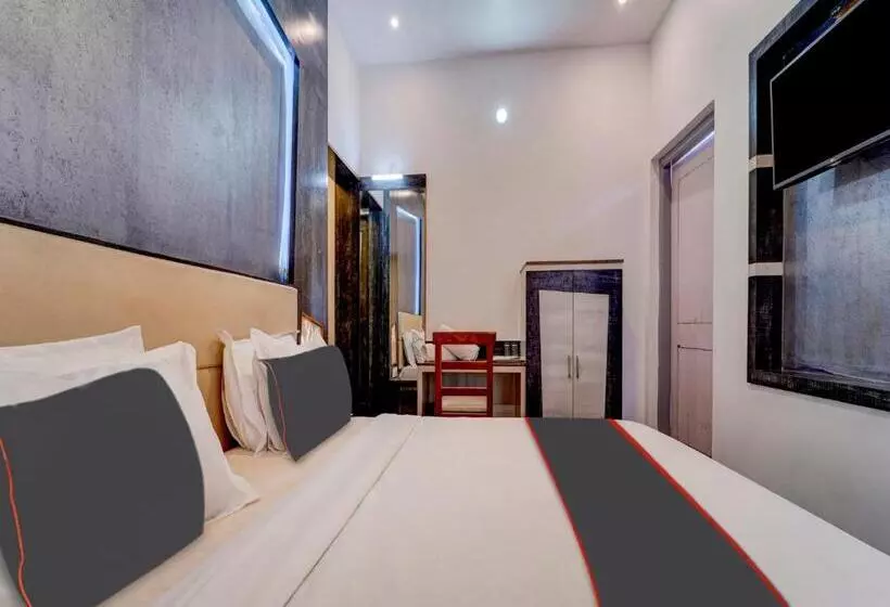 هتل G Silver Srj Thaneesh Residency