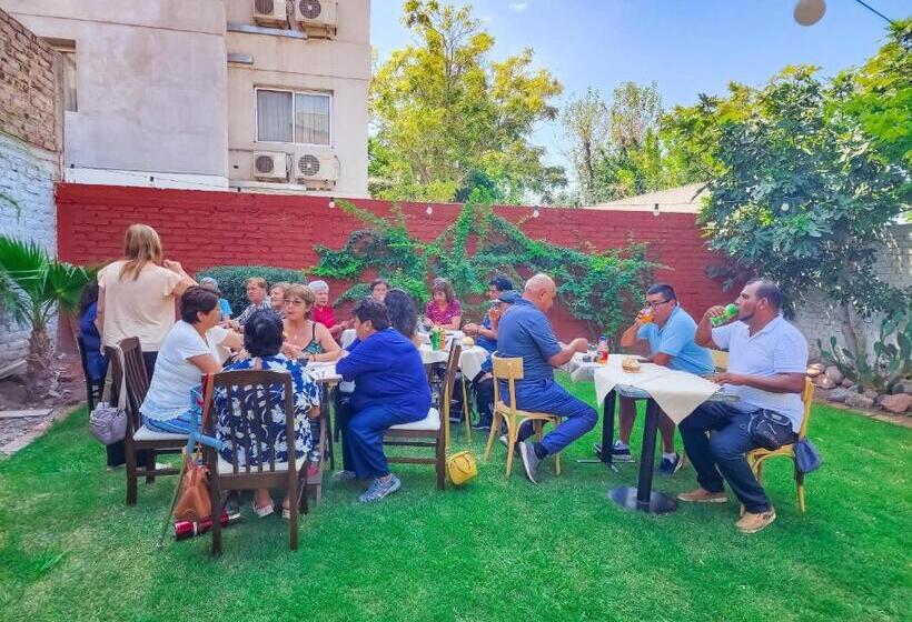 فندق Juan B Justo