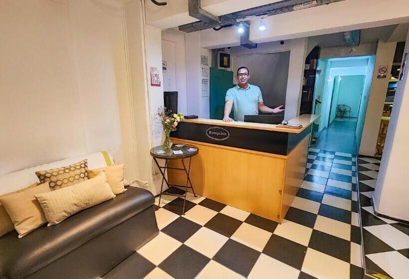 فندق Juan B Justo