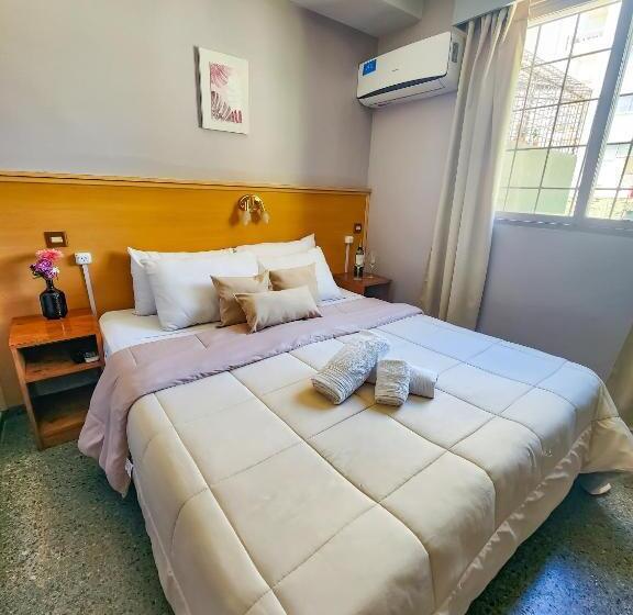 فندق Juan B Justo