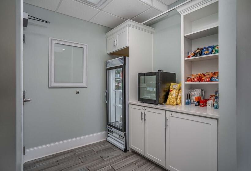 호텔 Lighthouse Suites   Best Western Signature Collection