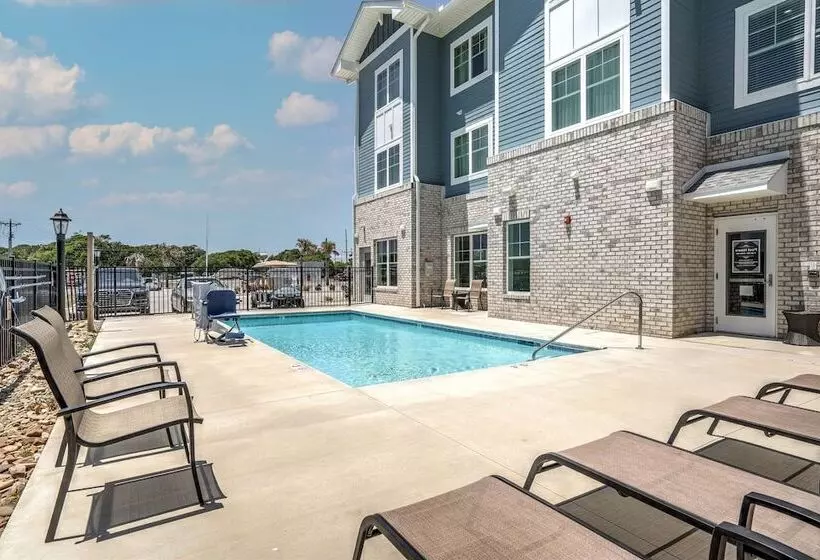 Hotelli Lighthouse Suites   Best Western Signature Collection