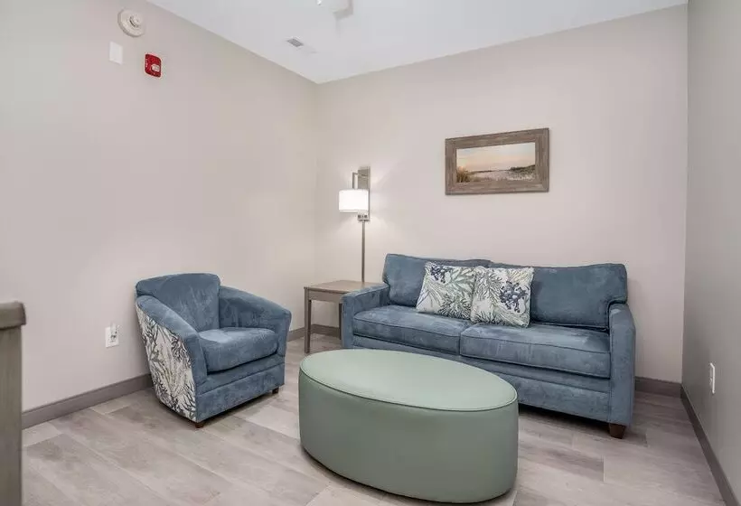 Hotelli Lighthouse Suites   Best Western Signature Collection