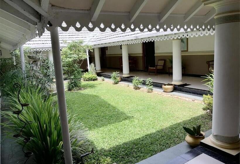 فندق Manor House Kandy