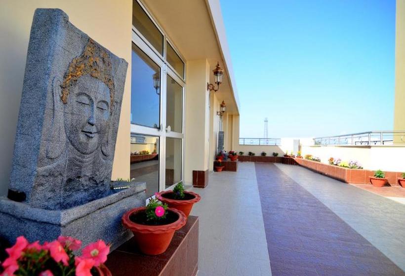 فندق Tulip Residency