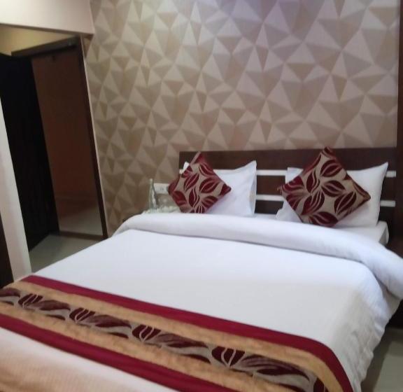 فندق Tulip Residency