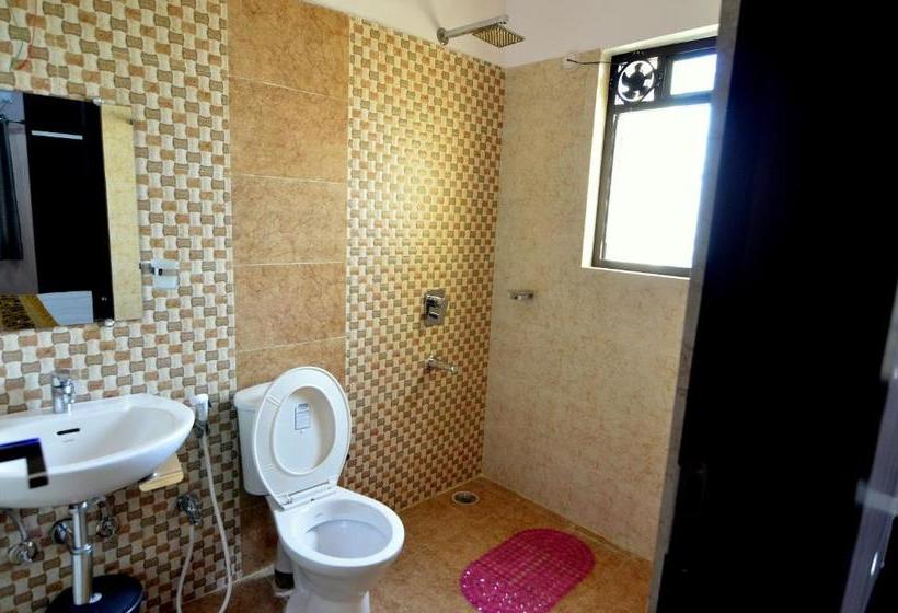 فندق Tulip Residency