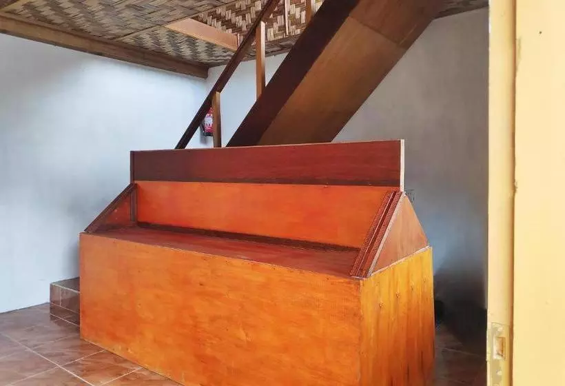 Hotelli Oyo 90209 Dk Singarimbun Berastagi Homestay