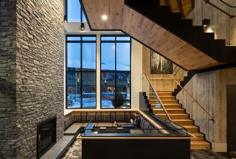 Peaks Hotel And Suites