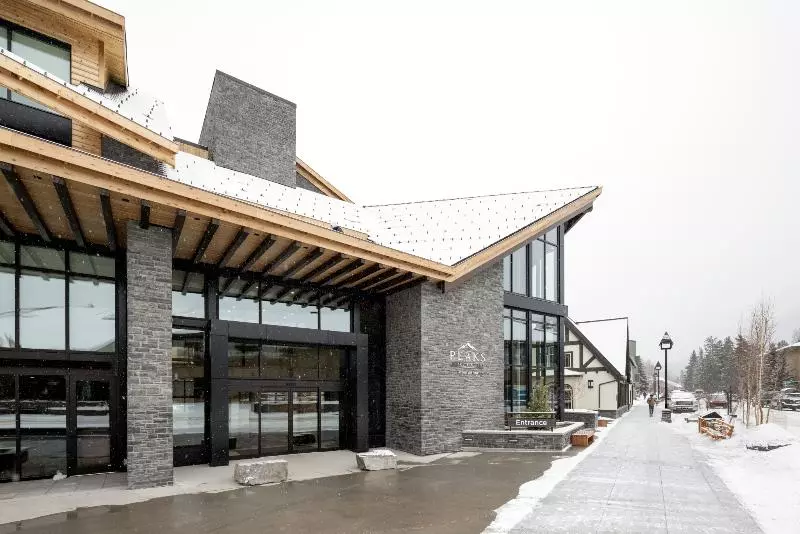 Peaks Hotel And Suites