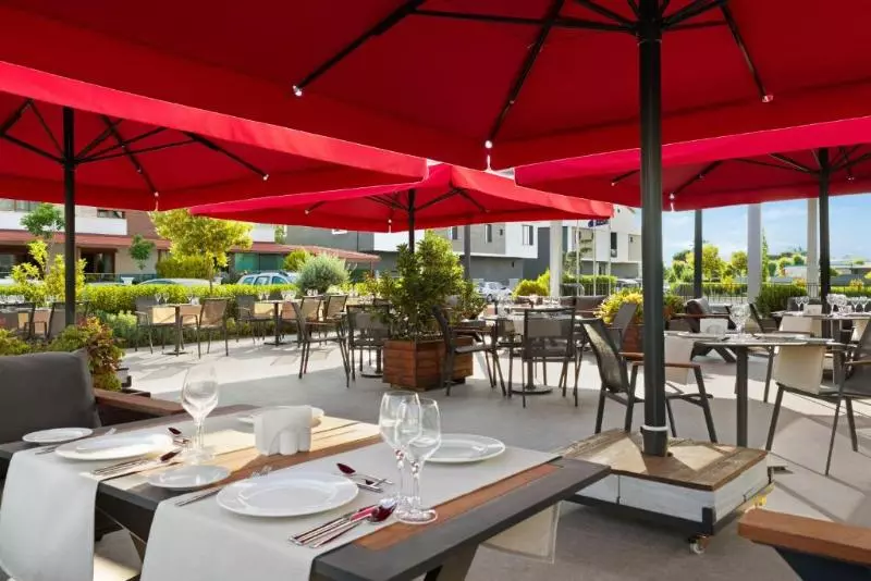 هتل Ramada By Wyndham Izmir Aliaga