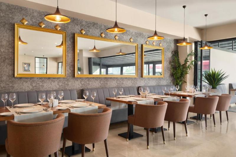 בית מלון כפרי Ramada By Wyndham Izmir Aliaga