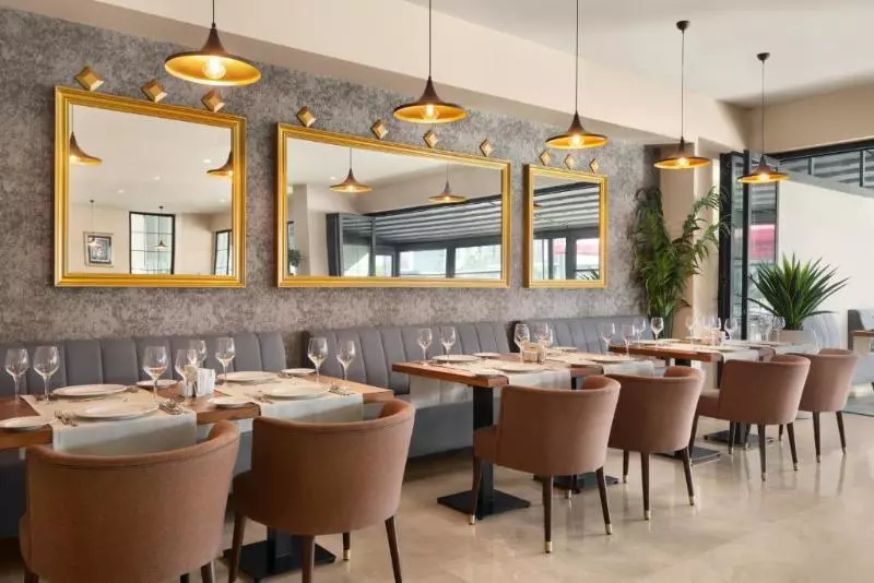 هتل Ramada By Wyndham Izmir Aliaga