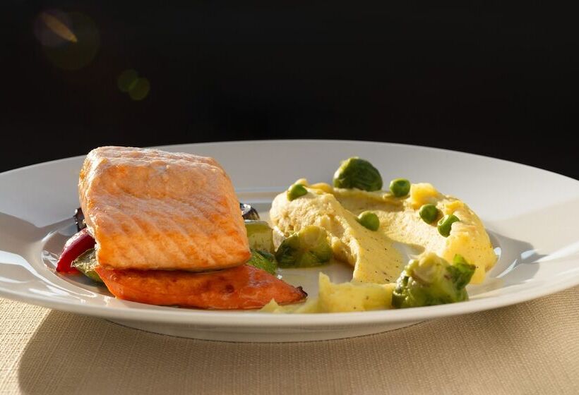 בית מלון כפרי Ramada By Wyndham Izmir Aliaga