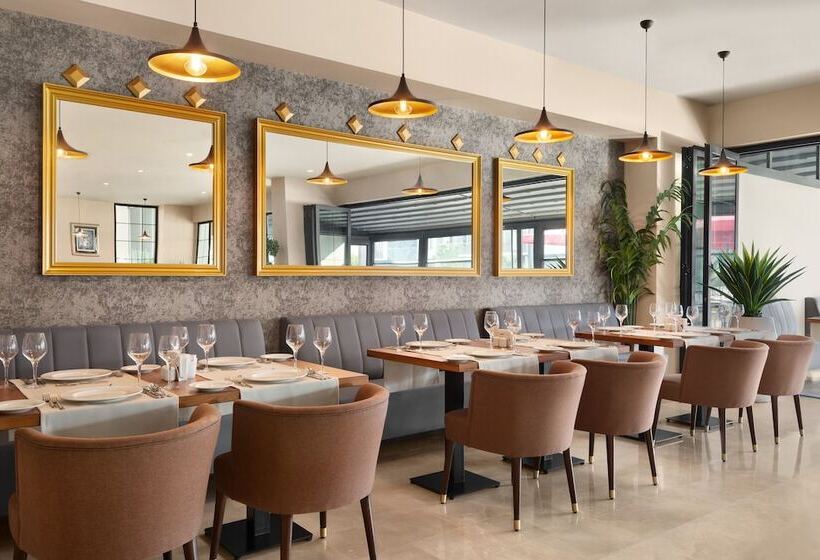 בית מלון כפרי Ramada By Wyndham Izmir Aliaga