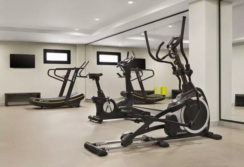 هتل Ramada By Wyndham Izmir Aliaga