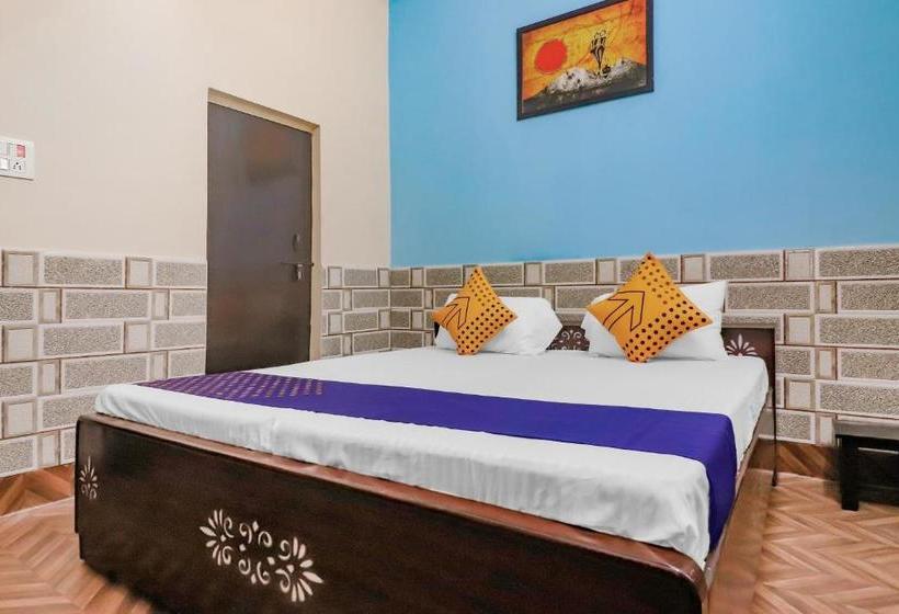 호텔 Spot On 76426 R N Residency