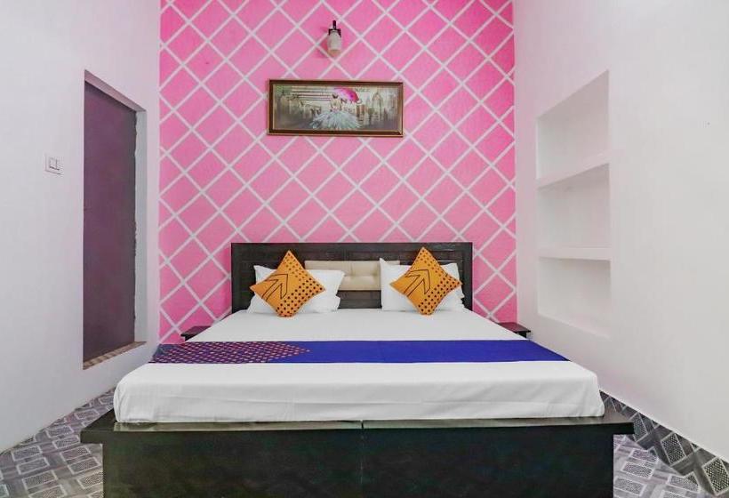 호텔 Spot On 76426 R N Residency