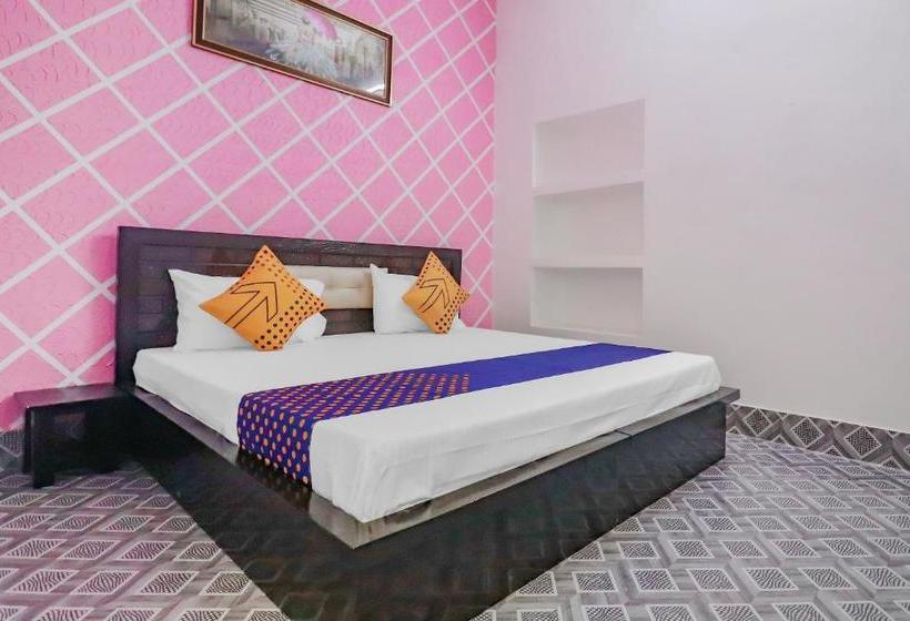 호텔 Spot On 76426 R N Residency