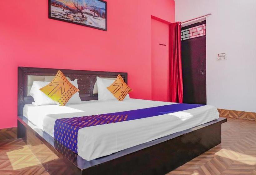 호텔 Spot On 76426 R N Residency