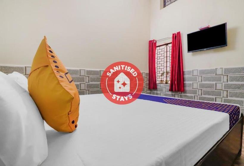 호텔 Spot On 76426 R N Residency