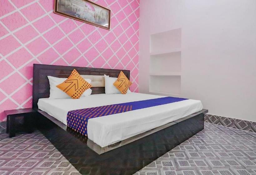 호텔 Spot On 76426 R N Residency