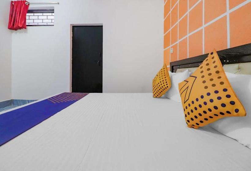 호텔 Spot On 76426 R N Residency