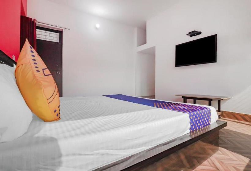 호텔 Spot On 76426 R N Residency