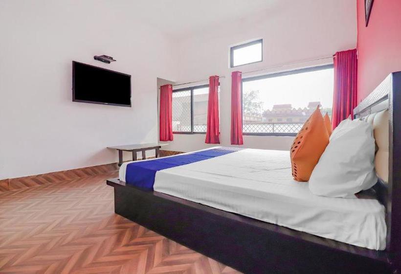 호텔 Spot On 76426 R N Residency