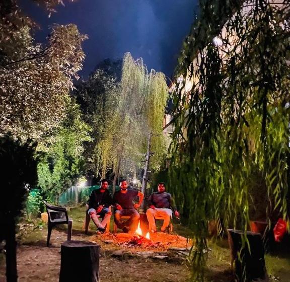 酒店 The Satkhol Retreat