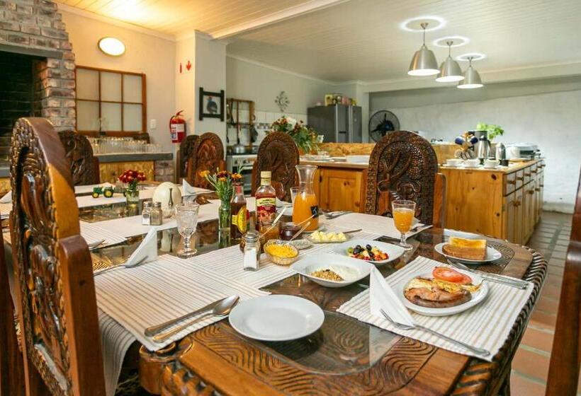 פנסיון Ravenscliff Manor