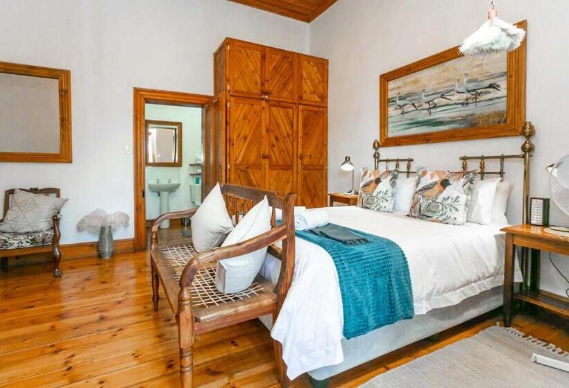 פנסיון Ravenscliff Manor