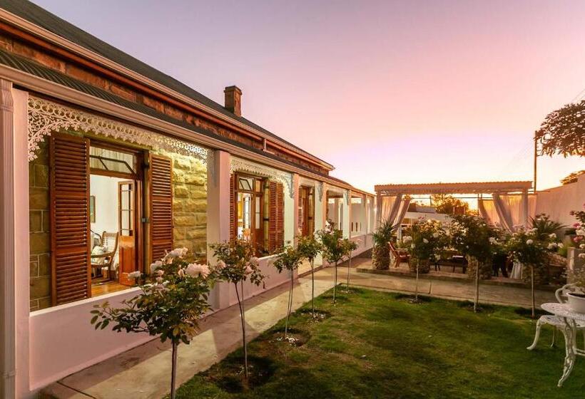 פנסיון Ravenscliff Manor