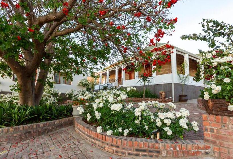 פנסיון Ravenscliff Manor