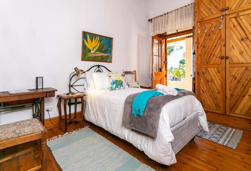 פנסיון Ravenscliff Manor