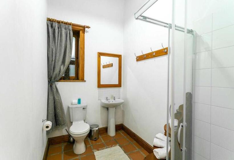 פנסיון Ravenscliff Manor