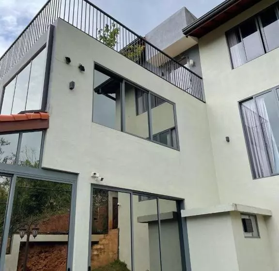 Aamiaismajoitus (B&B) Bellaxy Ceylon