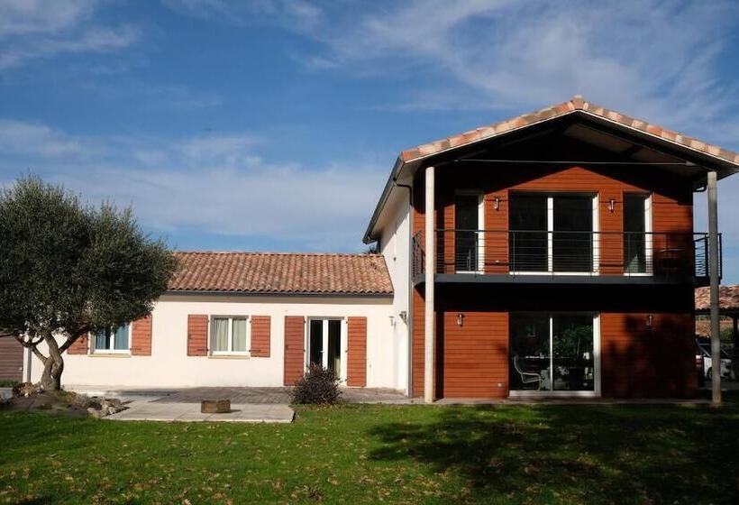 ベッドアンドブレックファースト La Planette