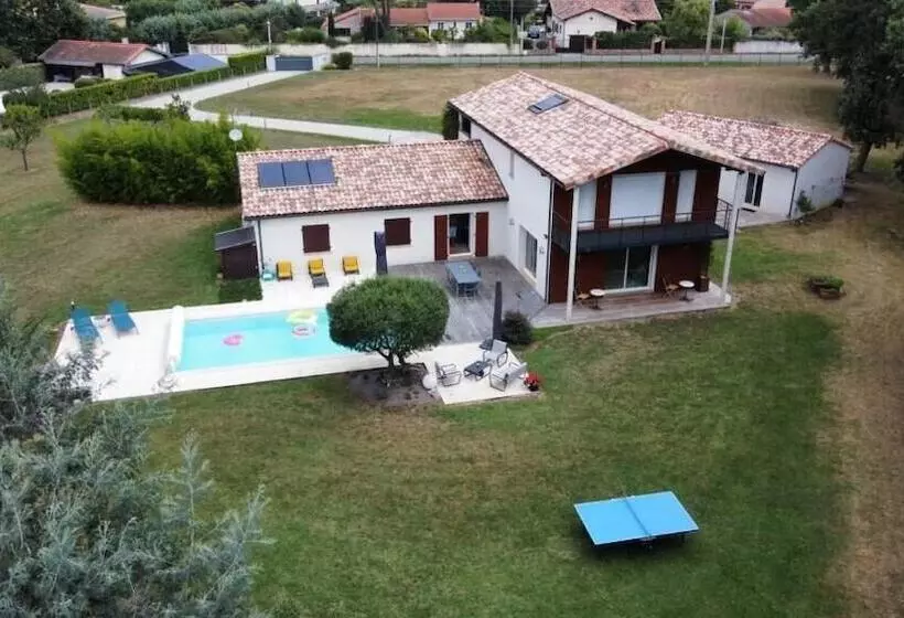 Aamiaismajoitus (B&B) La Planette