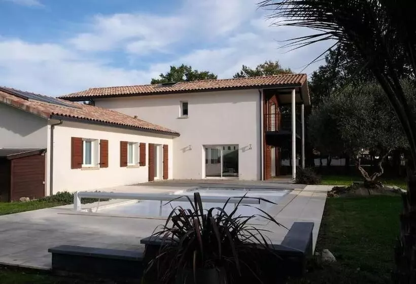 Aamiaismajoitus (B&B) La Planette