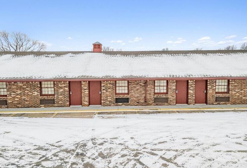 Eleven Boutique Hotel Llc