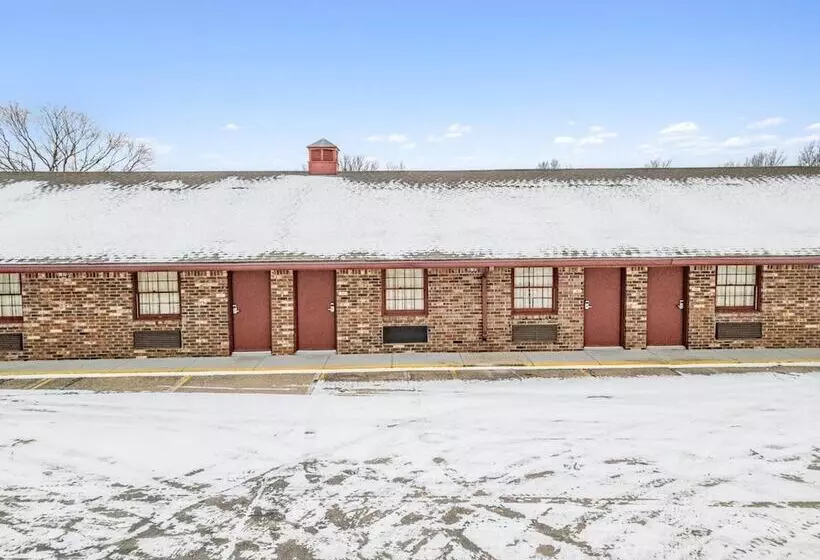 Eleven Boutique Hotel Llc