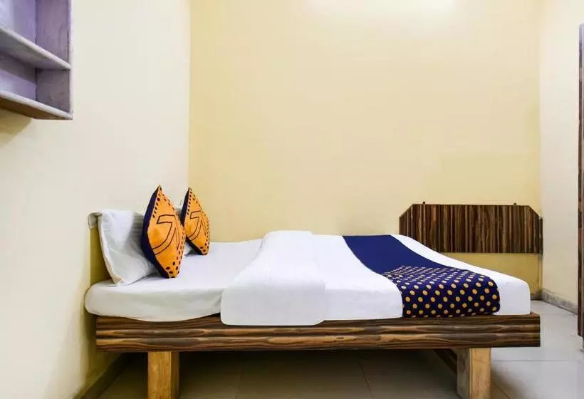 Hotelli Spot On 77552  Shravani
